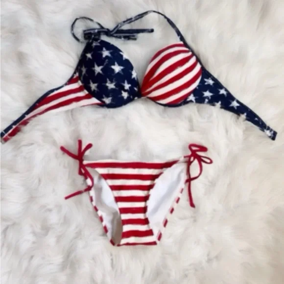 Sexy all American push-up bikini! Perfect for 4th July, summer sun! Never worn - Picture 1 of 4
